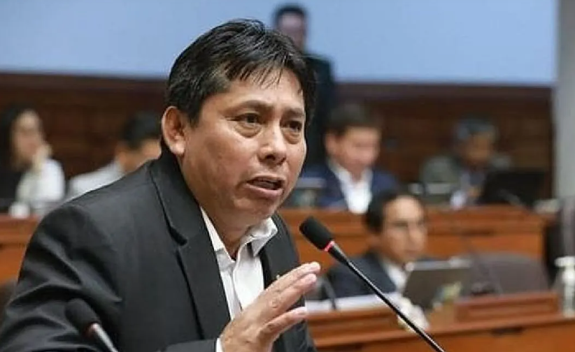 PAUL GUTIÃ‰RREZ RESPONSABILIZA A SU ASESOR DE INCLUIR TEXTO GENERADO POR CHATGPT EN PROYECTO DE LEY